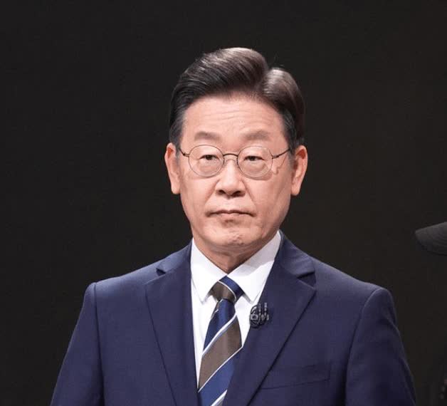 李在明迷途知返，近来在韩国民众中的负面印象减弱了许多

李在明在成功解救被美