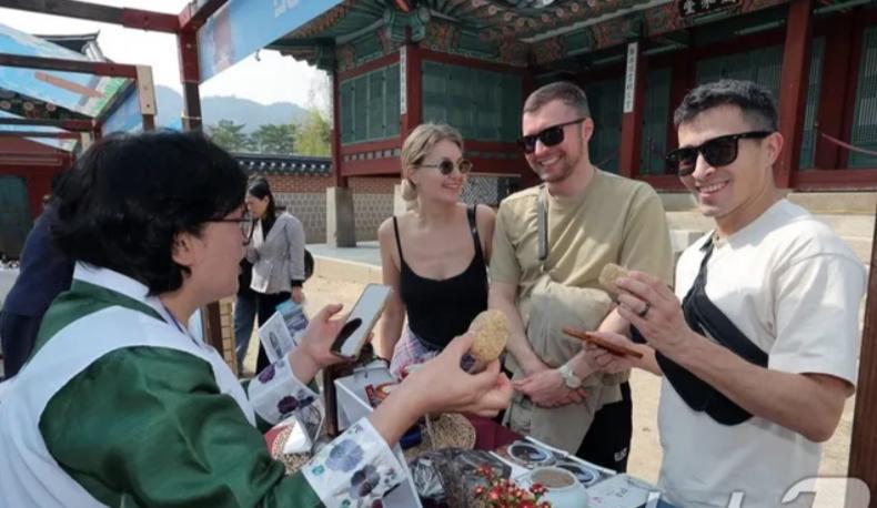 韩媒：外国人为什么不来韩国旅游？受访者：“无聊”“物价高”“没特色”
韩国观光公