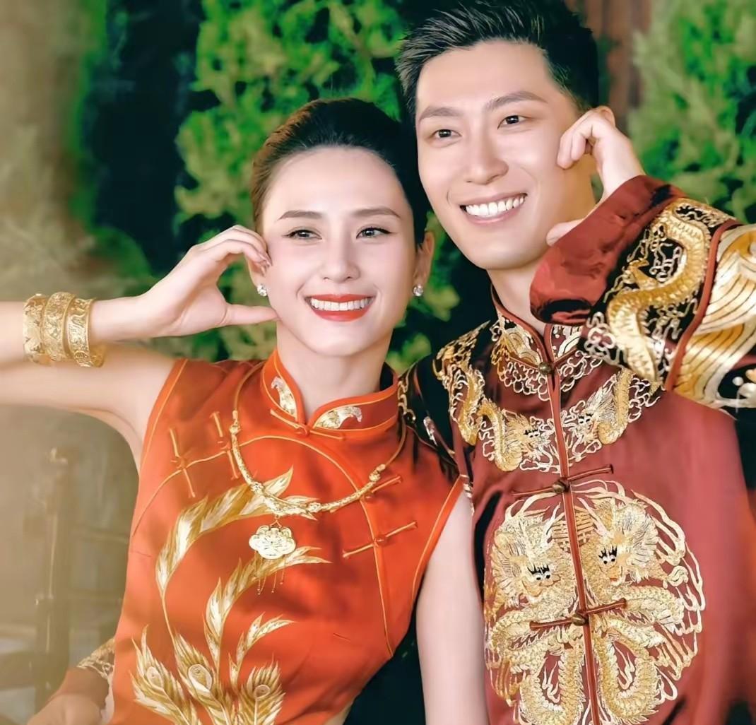窦骁和何超莲真的吗？隔三差五就传出婚变，果然豪门门不当户不对的爱情没人看好。