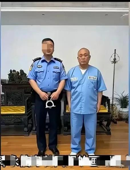 释永信的新衣服亮相网络