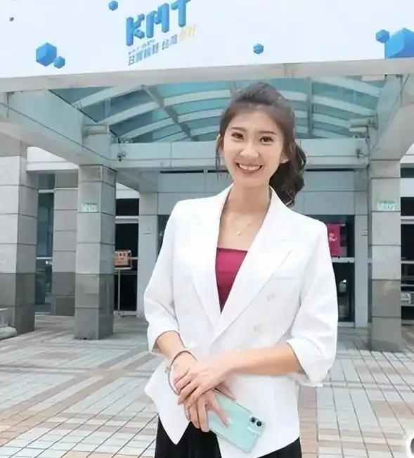 领普发1万就是贪？国民党美女发言人李明璇撂重话：台湾出现政治尼姑
台湾亲绿法师释