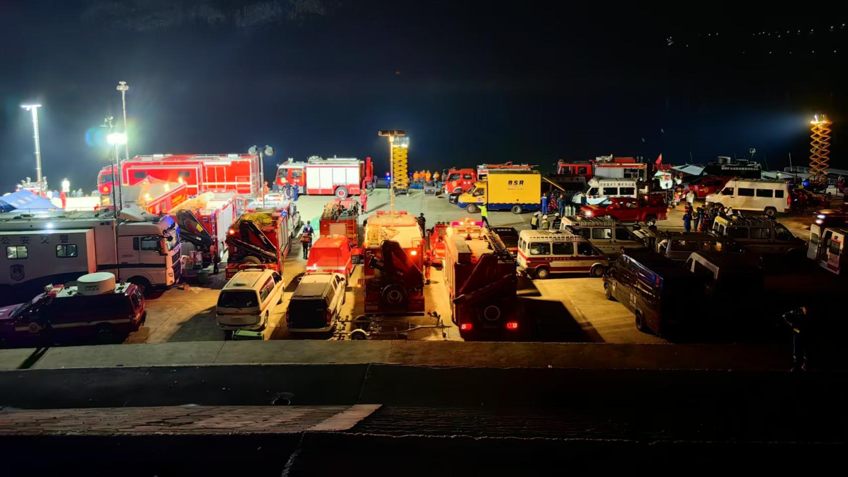 生死一线间：贵州游船侧翻事故中的“幸存者密码”