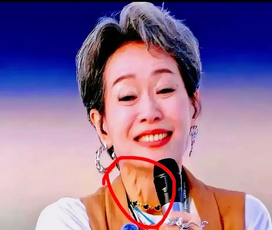 强烈建议，

浪姐早点把叶童淘汰吧，

我实在受不了了，因为她

赢