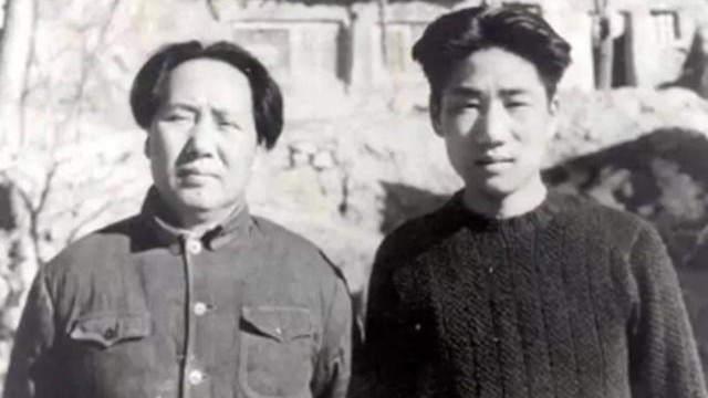 解放后，杨开慧的母亲泪流满面，望着毛主席照片，反复念叨一句话