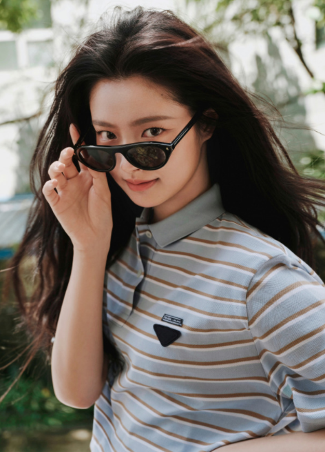 徐若晗夏日look好明媚，喜欢吗？