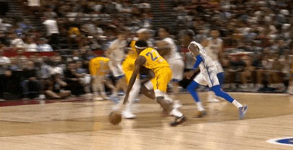 进攻不行防守来凑！弗拉格这封盖厉害！
在今天NBA夏季联赛湖人对阵独行侠的第四节
