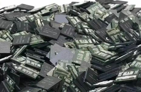 或动摇中国稀土垄断？美国为了突破中国的稀土枷锁，竟然开始大规模回收旧硬盘提取稀土