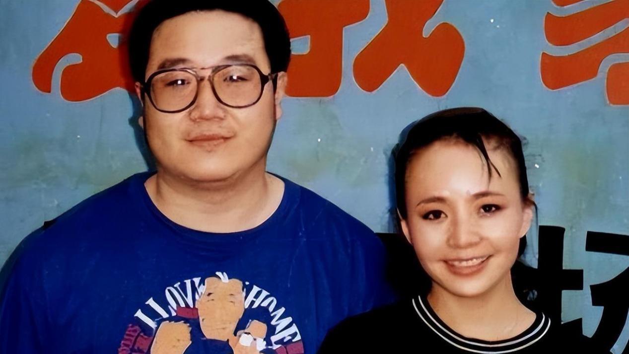 28年过去了，英达扔向巴图的“回旋镖”，终于扎到了自己身上