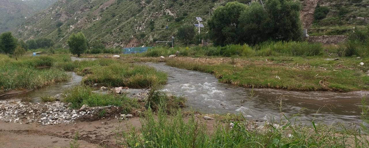 绿水青山，哈拉沁沟