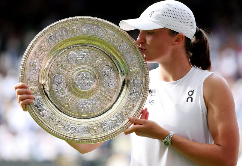 新科温网冠军，六冠球后斯瓦泰克

温网女单决赛落下帷幕，斯瓦泰克仅耗时57分钟便