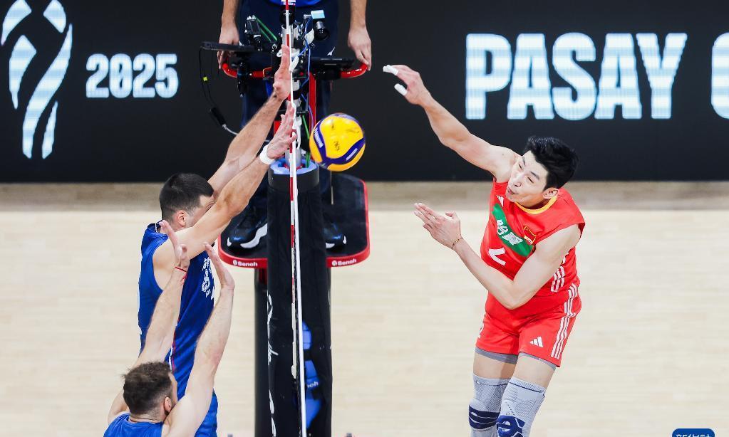 中国男排还有晋级希望！应该这样算！中国今晚3-0捷克！巴西3-0塞尔维亚，这样中