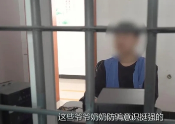 谈钱伤感情，“孙子”来了都不行！
 
俩“孙子”从重庆飞来山东烟台，一天找3位奶