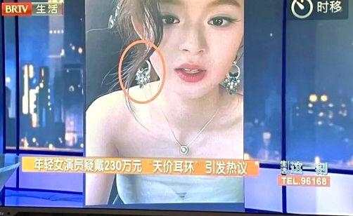 终于明白为什么嘉行不捧迪丽热巴，却要力捧新签约的黄杨钿甜，难怪杨幂会和嘉行解约自