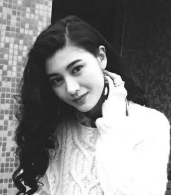 有谁能说出第四位女星的名字吗？