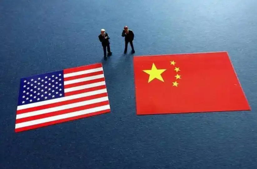 如今越看这场中美关税战越不对头！现在感觉是中美联合给世界下了一个套，关税战五年过