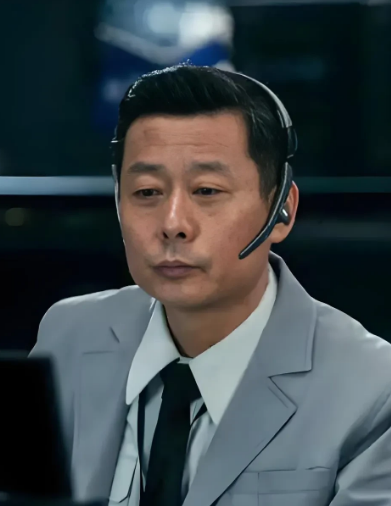 

电视剧《扫毒风暴》，

都为捉出“内鬼”松了一口气，

可我觉得都还是高兴的