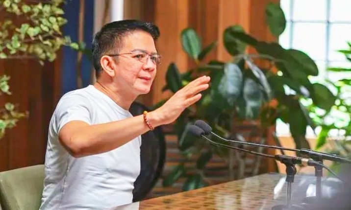 菲律宾参议院议长弗朗西斯·“奇兹”·埃斯库德罗周一拒绝了要求他阻止对副总统莎拉·