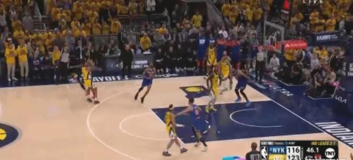 防不胜防！托平压哨三分锁定胜局！
在今天NBA季后赛东决G4第四节比赛最后时刻，