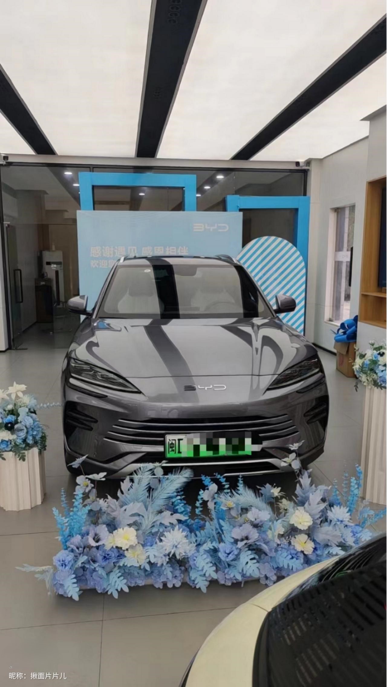 提车一个半个月使用心得
【购车原因】
由于工作所在的城市上班有地铁公交比较便捷，