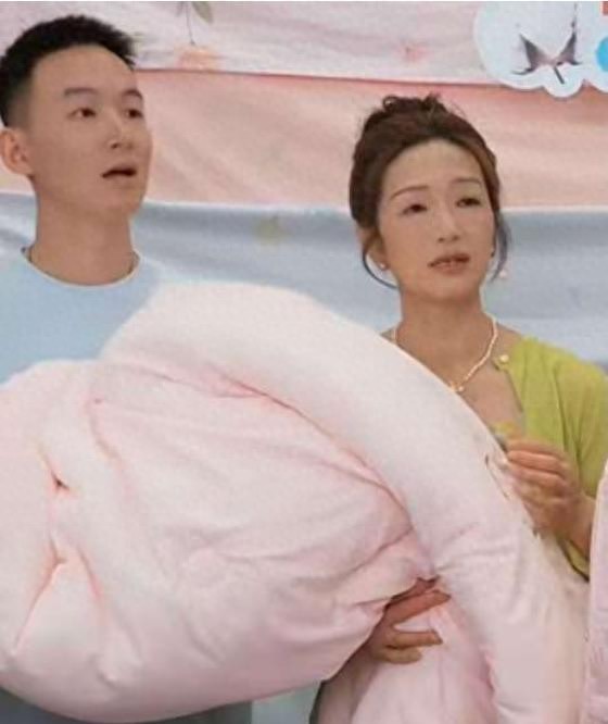  
谢岳历经二十多年的寻找儿子，所经历的辛苦和煎熬只有自己知道，他太不容易了，谢