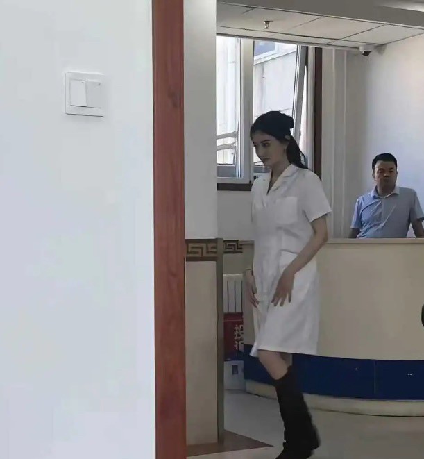 后面大哥都看半天了，换我来我也要看一会！