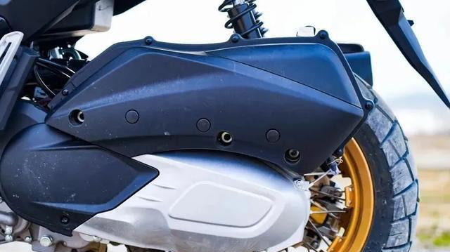 国产ADV踏板卷王诞生？力刻戈壁Gobi250实测：1.5万预算越级体验