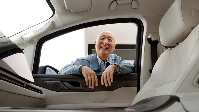 陈佩斯父子成首席魏牌高山产品体验官，魏牌全新高山这回找对人了