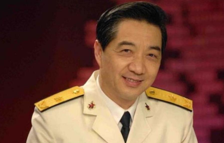 张召忠直言，美国一动不动，中国20年也追不上。
就是不知道这位军事专家在看完最新