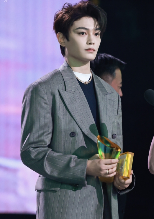 丁禹兮一直都是很好的人💧
恭喜获得年度海外影响力艺人跟𝐕𝐈𝐏之星