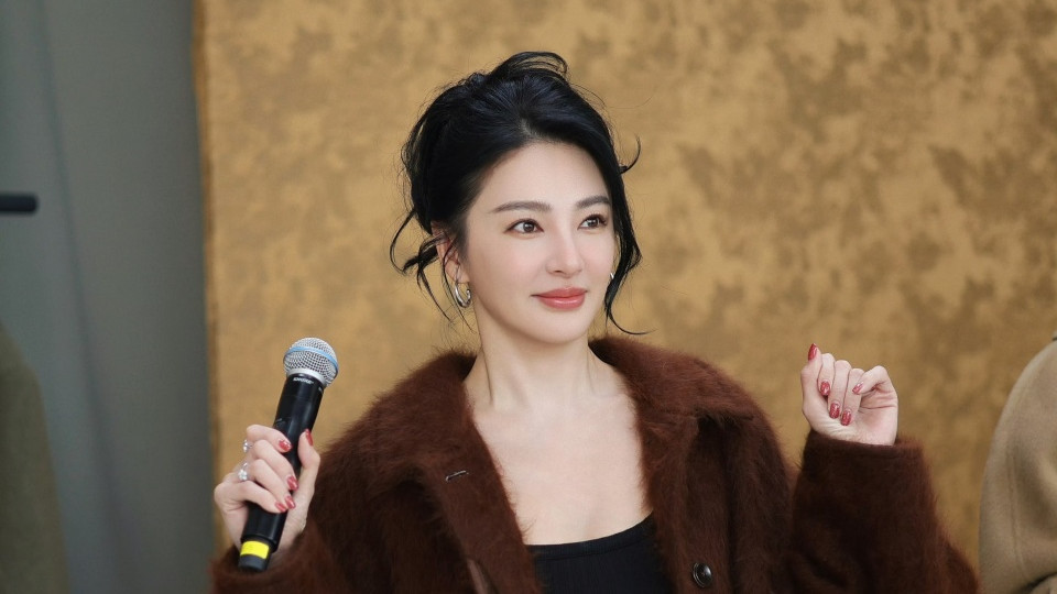 从“星女郎”到时尚大女主，张雨绮把每一身穿搭都穿成了高光时刻