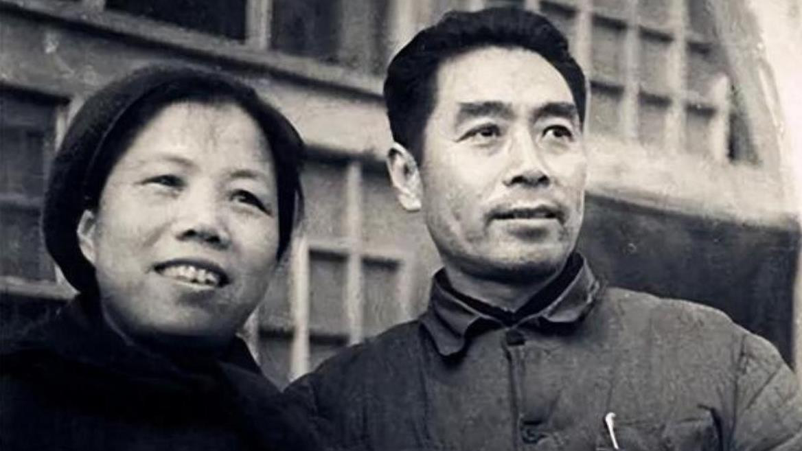 李鹏直言和周恩来的真实关系：别人都说我是他的养子，是不准确的