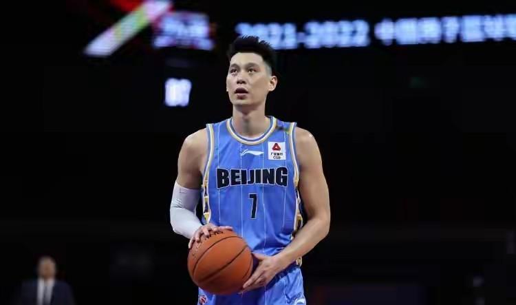 林书豪宣布退役！华人后卫的天花板！
36岁的林书豪宣布退役了，林书豪在NBA的成