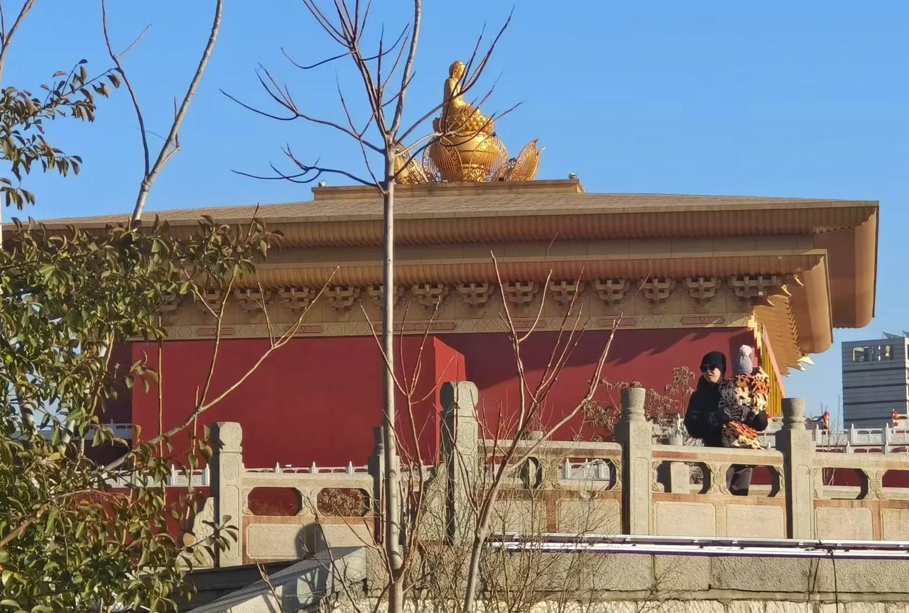 我已经打算辞职了。
从3月份开始送快递到现在，四个多月了。
每天基本上都是五点半