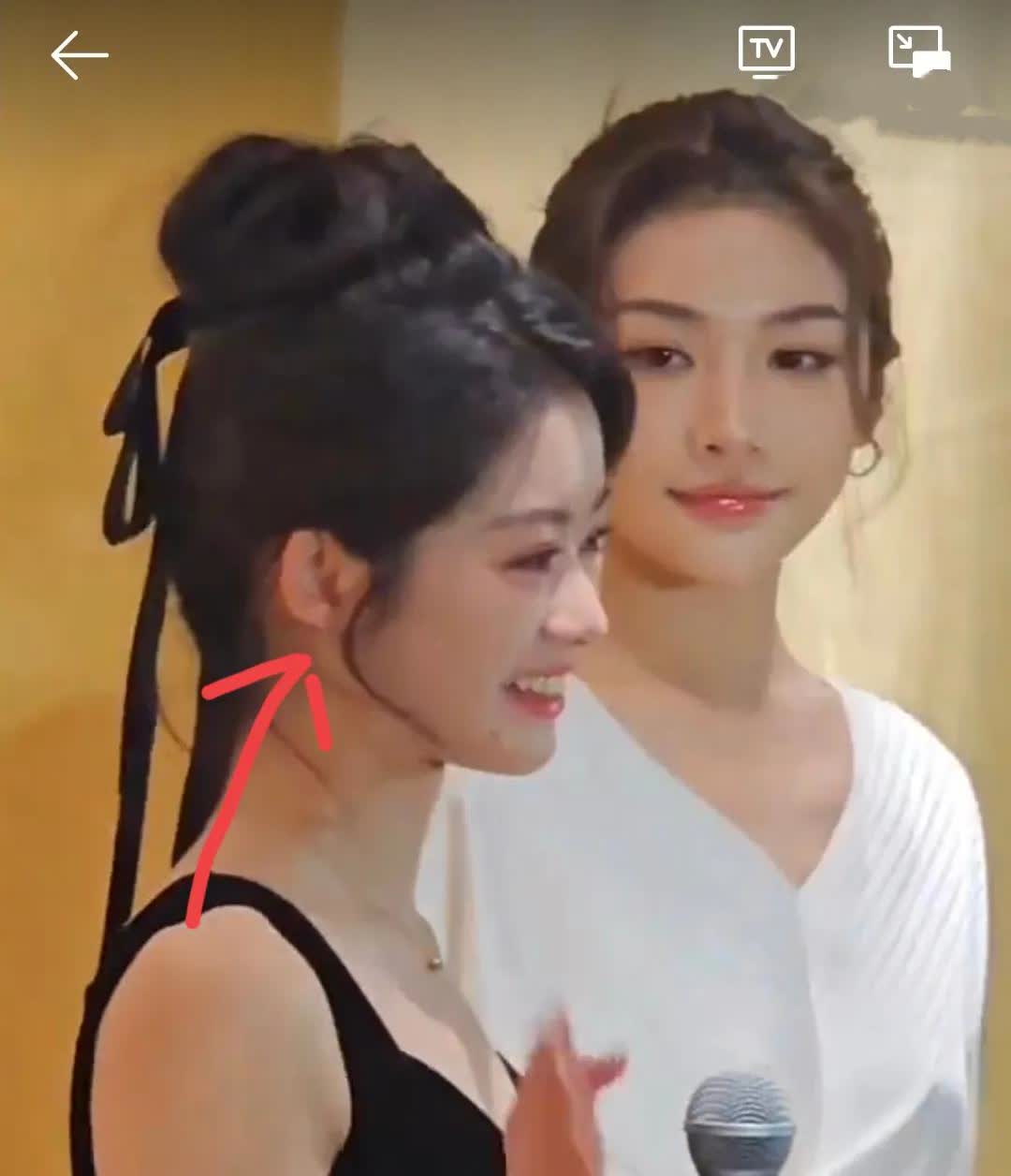 黄杨钿甜终于露面了，

立马上了热搜，

要我说，她还是记吃不记打，她居