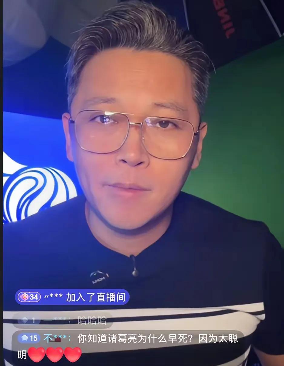 像个狗皮膏药粘上了津门虎
沪上嘴好使的媒体人，对津门虎真是心心念念啊。津门虎与海