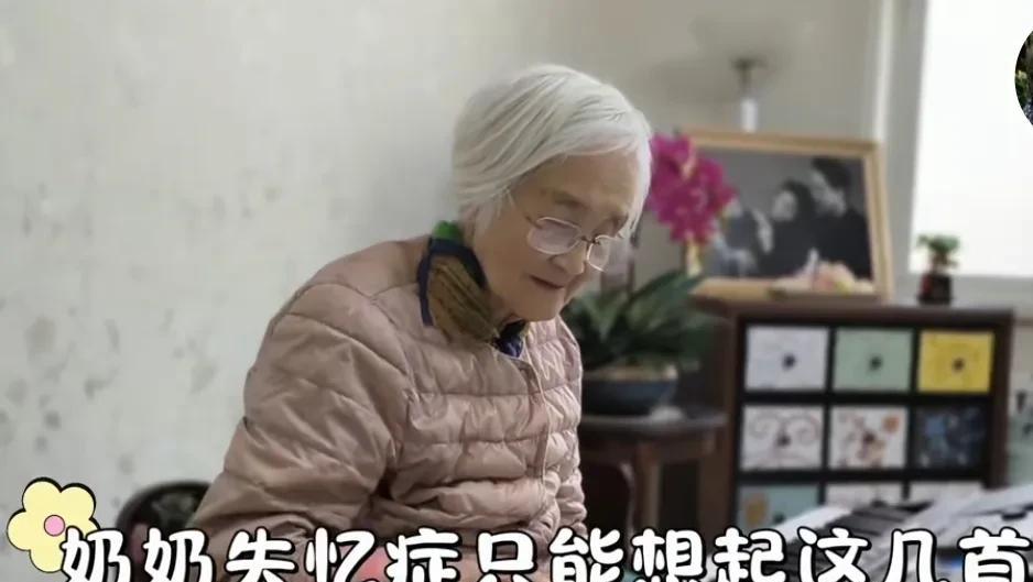 婆婆生病了，心中满是复杂的情绪。



往日里，我总觉得母亲大人有些盛气凌人，可