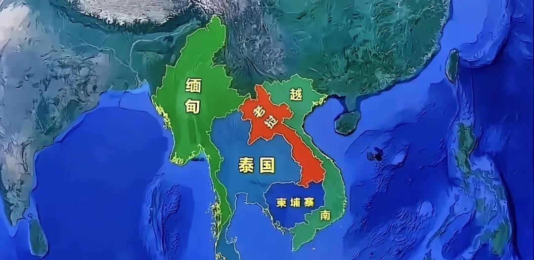 柬埔寨大概率又被西方国家忽悠瘸了，打了泰国打老挝，达到搅乱东南亚局势的目的。
等
