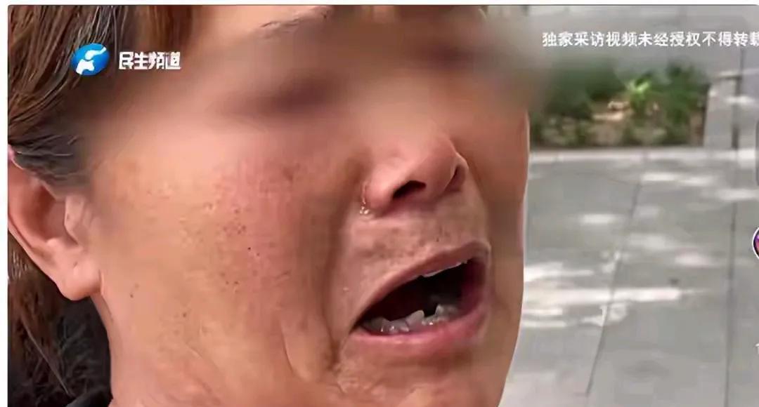 奶奶给孙子洗澡，忘记兑凉水，4岁孙儿重度烧伤，皮都掉完了一层