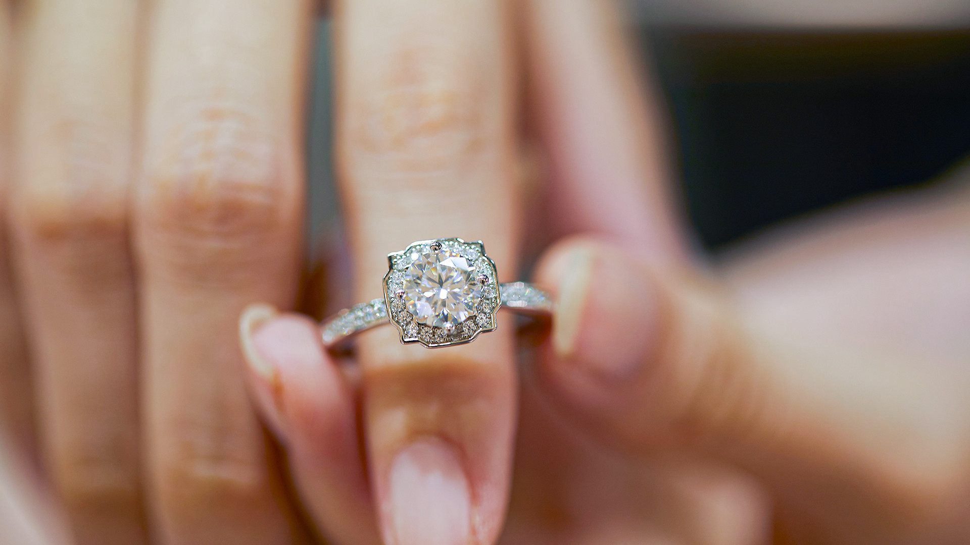 培育钻戒攻略：先盯钻石再挑托