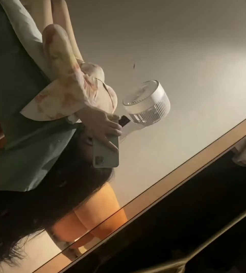 这样看手机真的不累吗