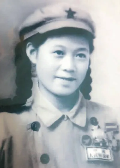 1952年10月，16岁的女护士王清珍，用时三天三夜整理好了黄继光的遗体。没想到