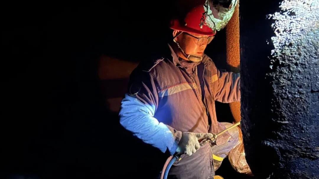 焊花淬炼匠心  担当诠释初心——记辽沈集团青年党员阚忠超用焊枪守护着能源保障的命脉