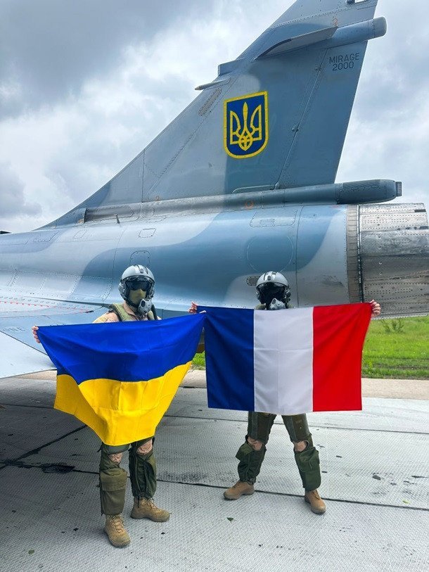 突发消息：乌克兰一架法制“幻影-2000”战机坠毁！
据乌克兰空军新闻处通报，当