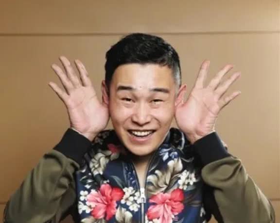 不查不知道，一查给我吓呆了

原来坎坷奋斗了18年的小沈阳，如今达到了一个普
