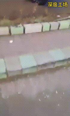 叙利亚苏韦达巷战，阿拉伯部落民兵进城以后，开始集体处决德鲁兹人。
当地时间7月1