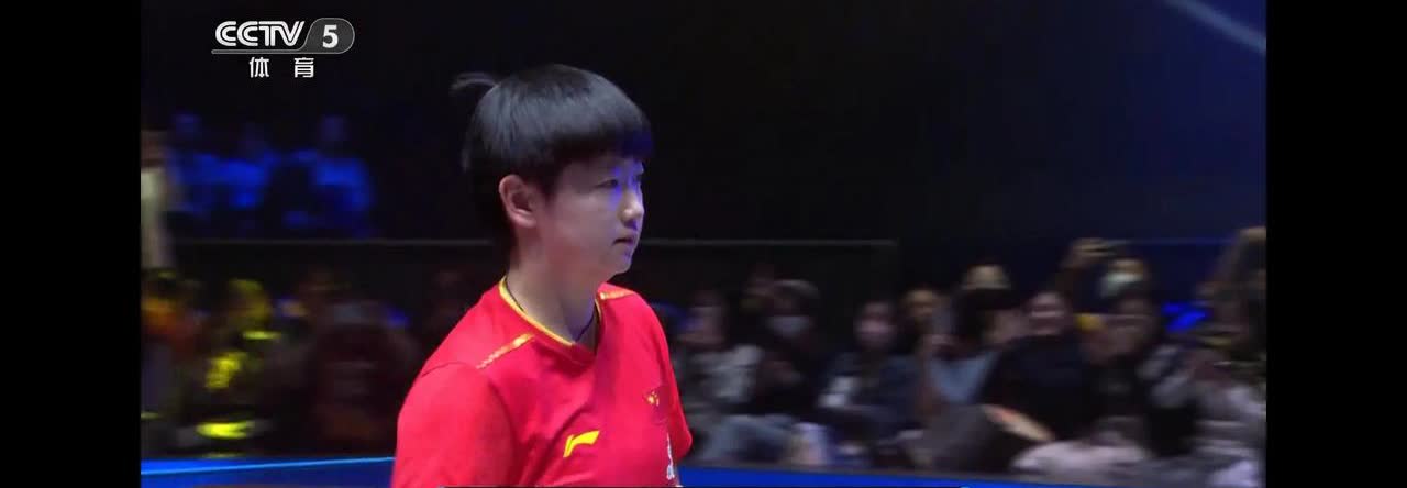 太严肃了！在刚刚结束的世乒联瑞典大满贯一场女单比赛中世界排名第一的孙颖莎4:1日