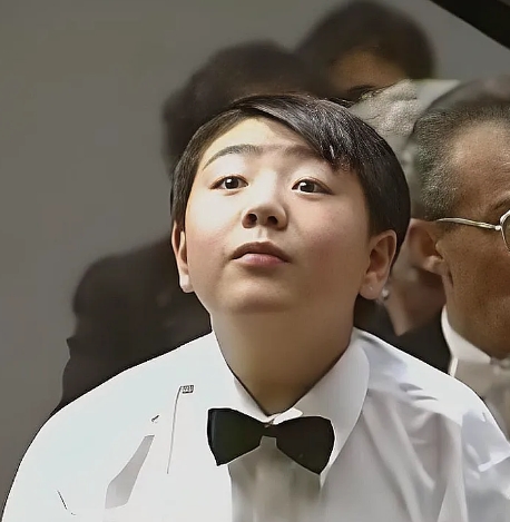 姜文的《你行你上》看完了，比《戏台》还尴尬，可憋死我了。

首先，《你行你上》是