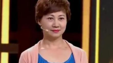 武汉一女子戴着老公送给她的翡翠项链找到专家鉴别，她说：这是丈夫花了7400万购买