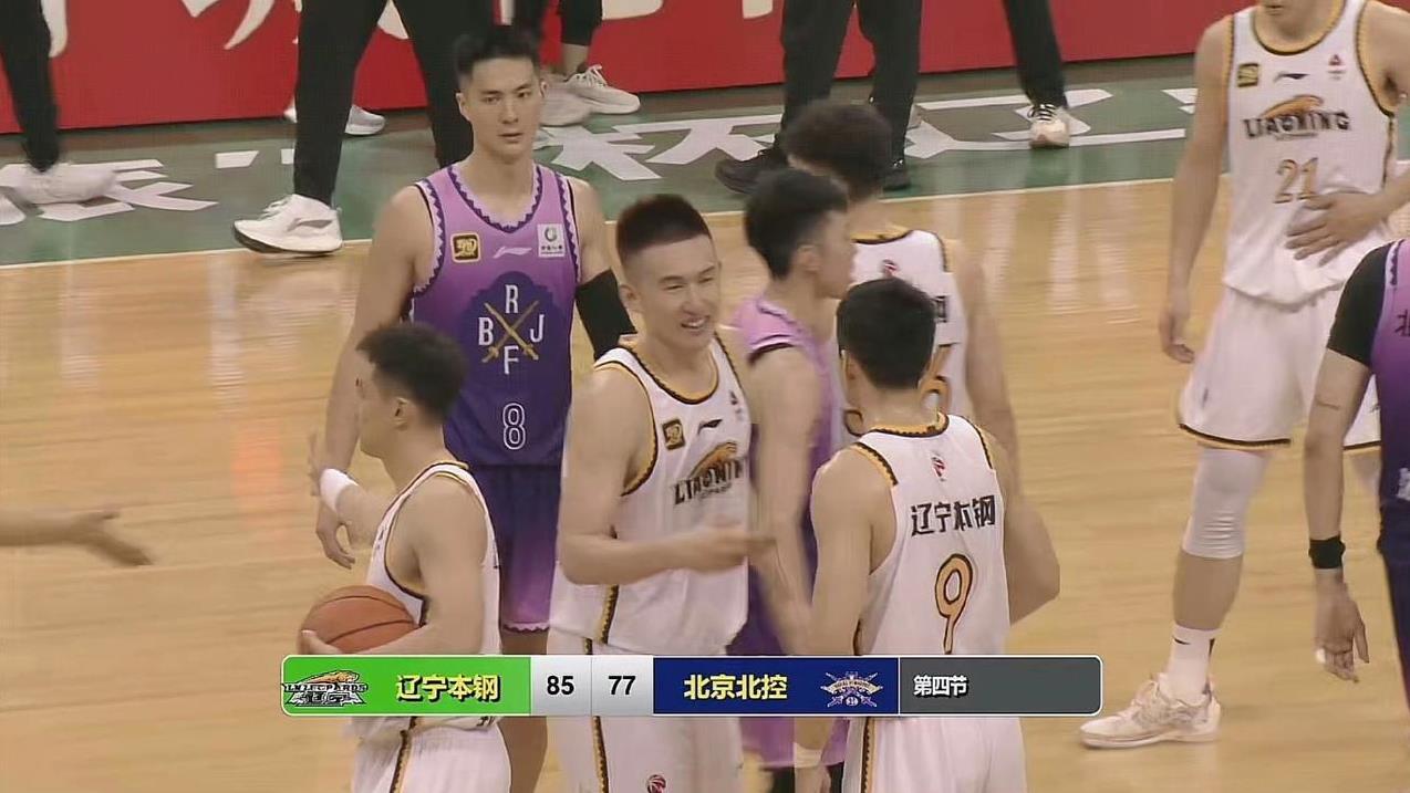 热身赛大胜北控，杨鸣直面质疑与看衰
辽宁男篮热身赛以 85-77 战胜北控男篮，