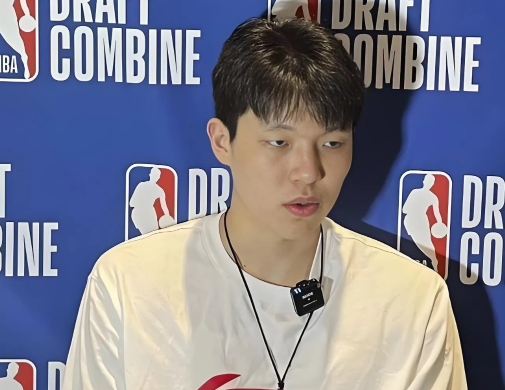 2139万美金，杨瀚森真争气！签NBA两千万大单，姚明阿联后有接班人了！青岛的杨